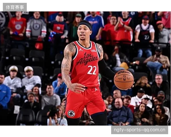 NBA快船侧翼展开大范围配合,节奏全面提升