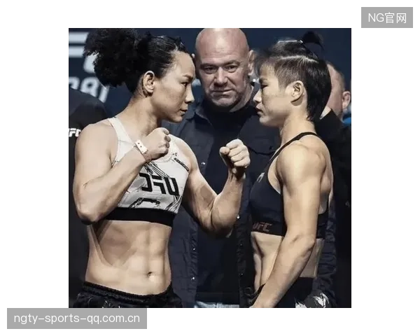 UFC拳手赛后对镜头挑衅：战场之外的霸气宣言
